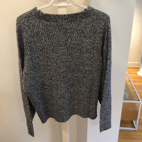 H&M crewneck - Picture 3 of 6